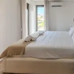 Terrace Flat By House And People * Braga