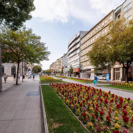 아파트 Terrace Flat By House And People 브라가